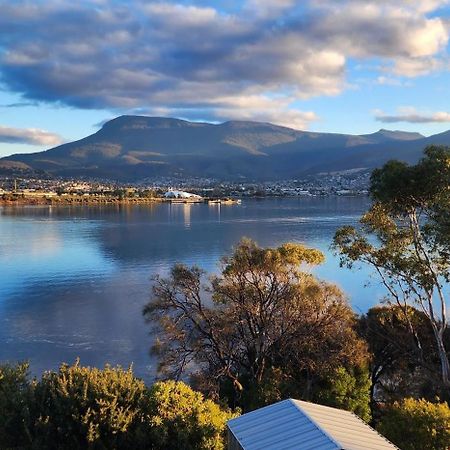 Waterfront Abode - 2 Bedrooms Hobart Esterno foto